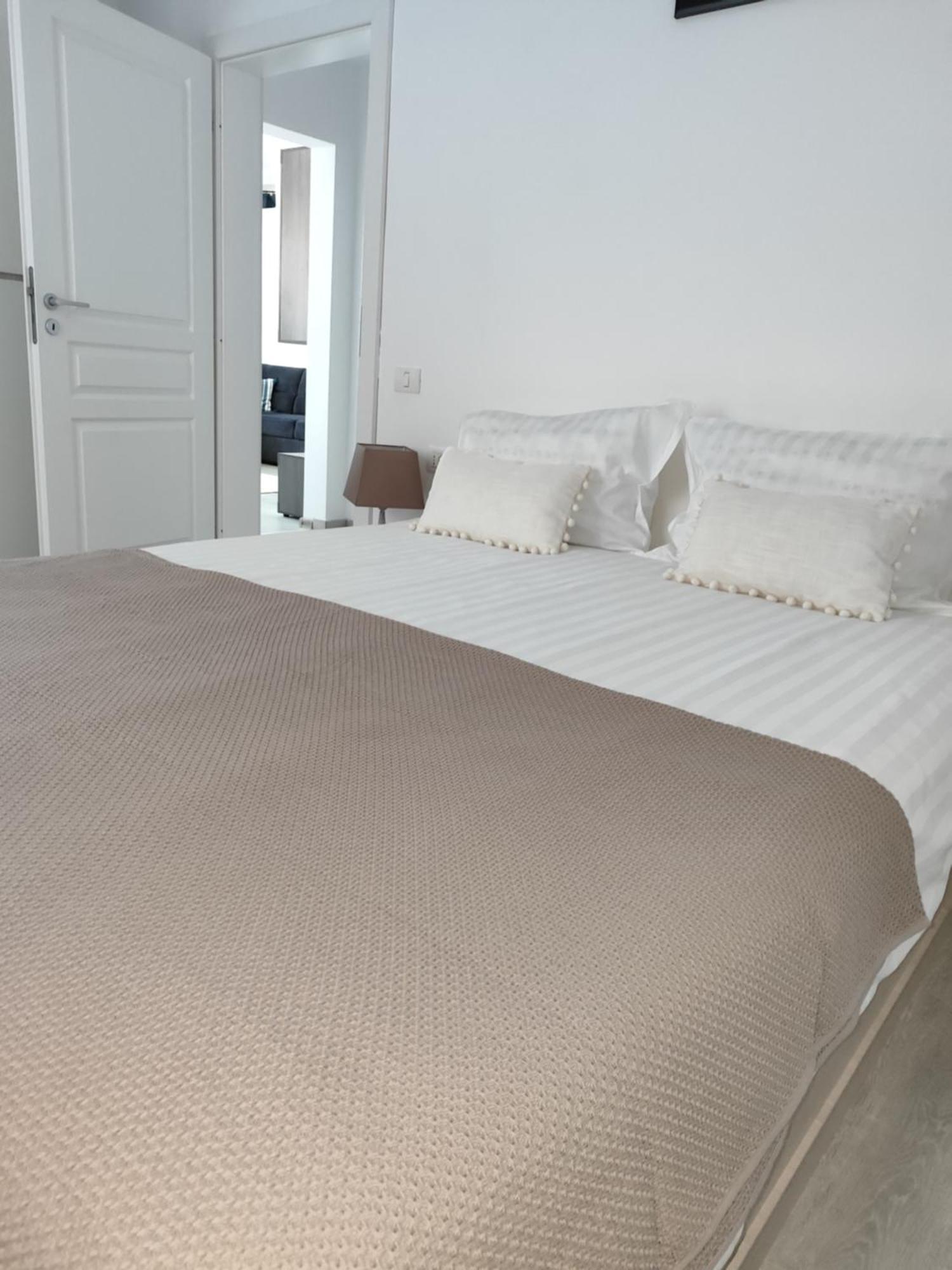 Beach View Apartment Нэводари Экстерьер фото