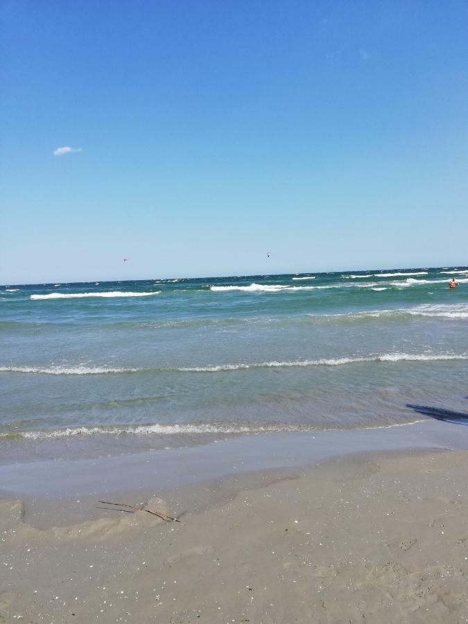 Beach View Apartment Нэводари Экстерьер фото